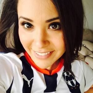 Meet your Posher, Yuvia